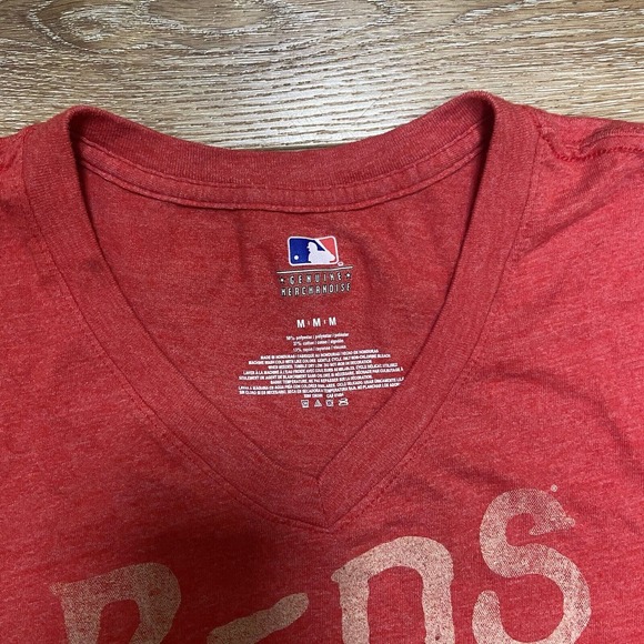 Genuine Merchandise | MLB Cincinnati Reds V Neck Tee Red Red Heather | M - Picture 3 of 3